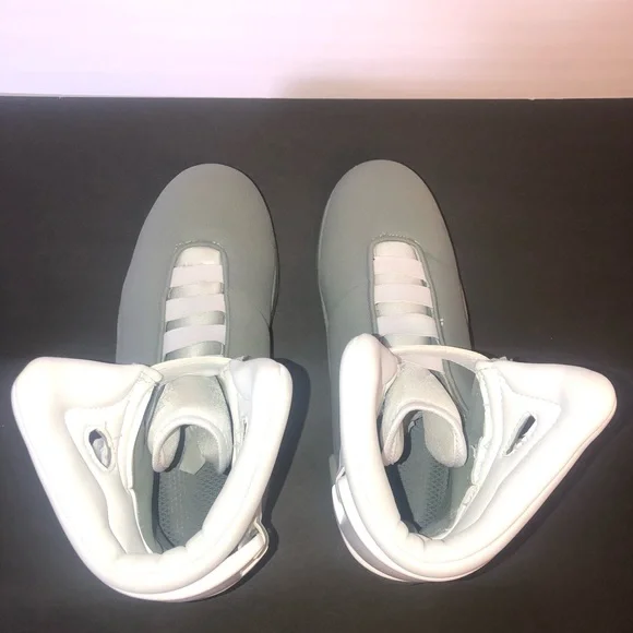 Back To The Future Part II Shoes - Picture 3 of 12